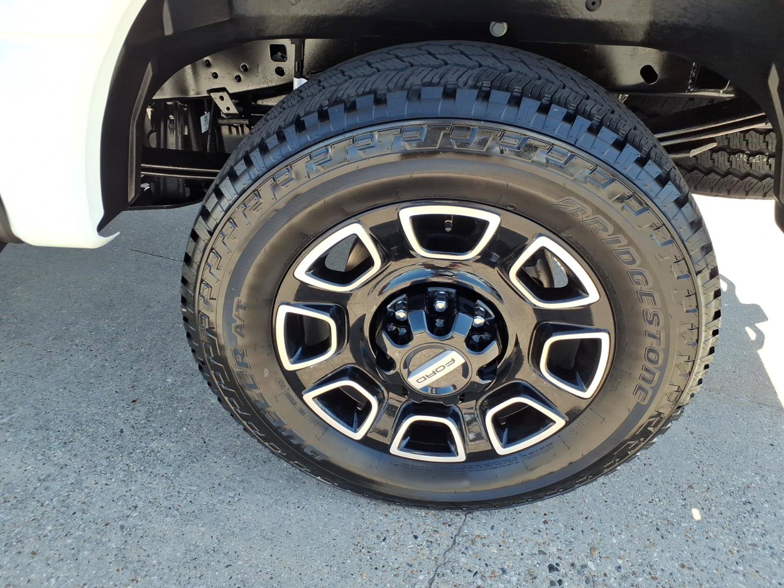 New 2026 Ford F250 Platinum image 22