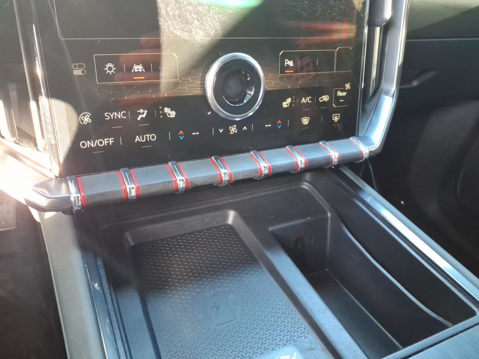 Used 2024 GMC Acadia AT4 image 34