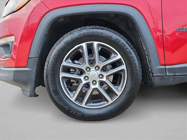 Used 2019 Jeep Compass Latitude w/ Popular Equipment Group FWD image 26