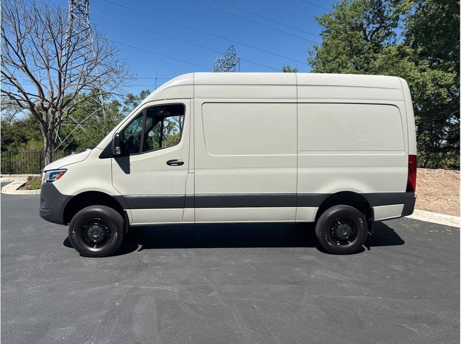Used 2023 Mercedes-Benz Sprinter 2500 144 Cargo image 2
