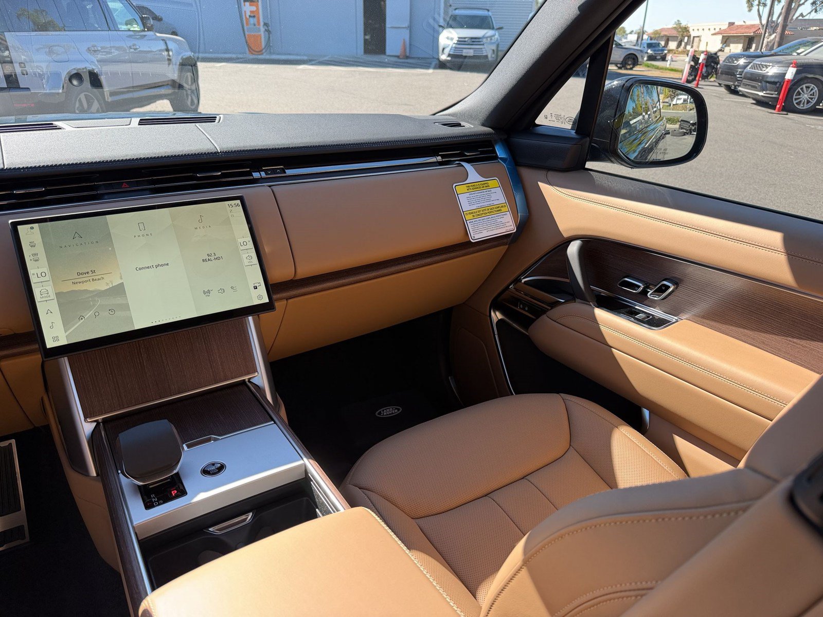 New 2026 Land Rover Range Rover Long Wheelbase SE AWD/4WD image 30
