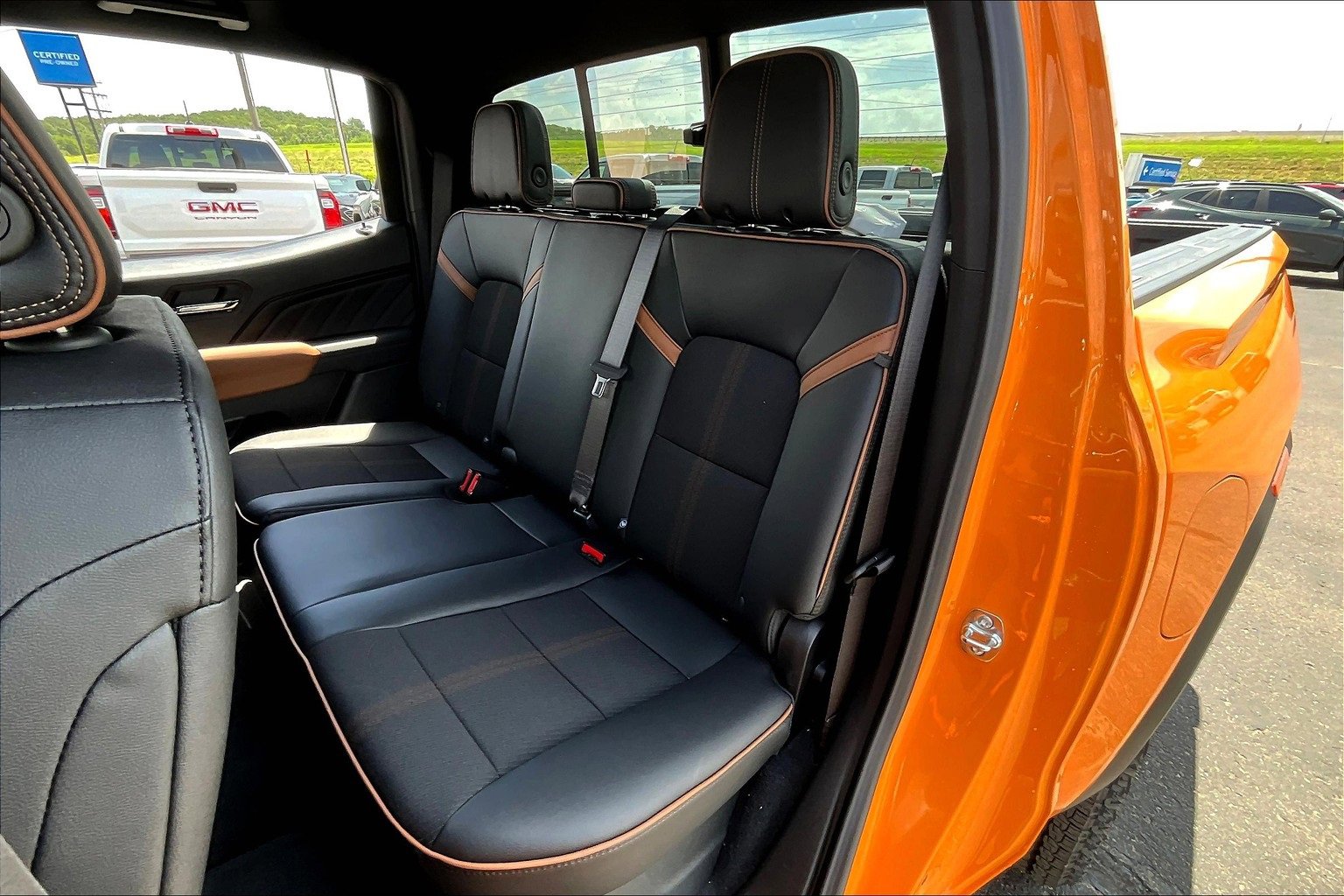 New 2025 GMC Canyon AT4 image 10