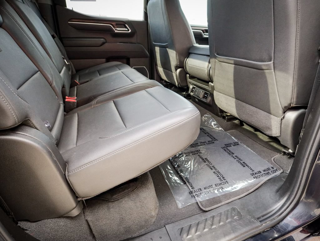 Used 2025 GMC Sierra 1500 SLT AWD/4WD image 28