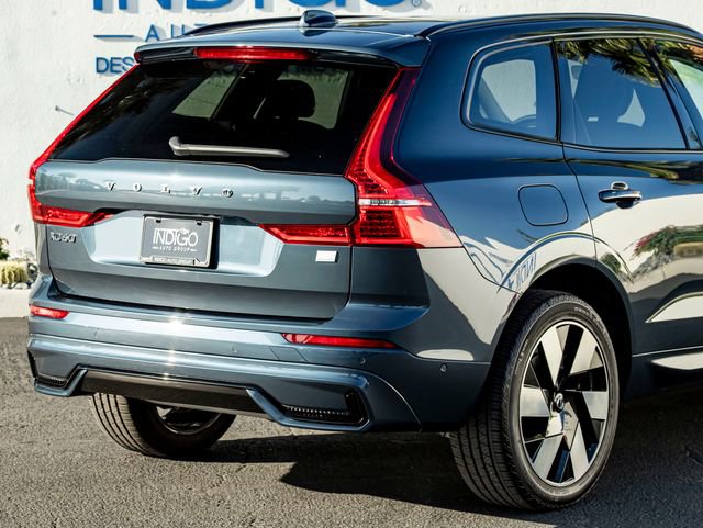 Used 2024 Volvo XC60 T8 Plus w/ Climate Package image 7