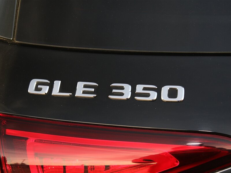 Used 2021 Mercedes-Benz GLE 350 4MATIC image 24
