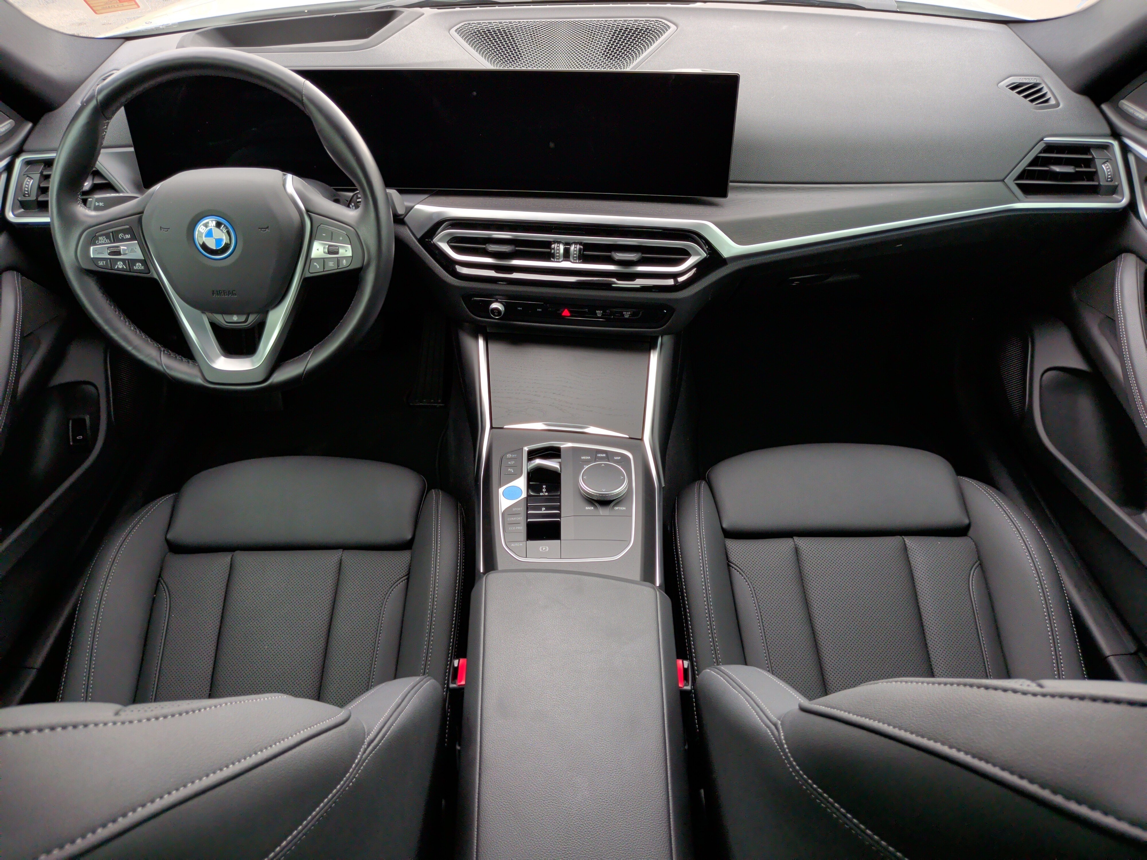 Certified 2024 BMW i4 eDrive35 w/ Premium Package RWD image 32