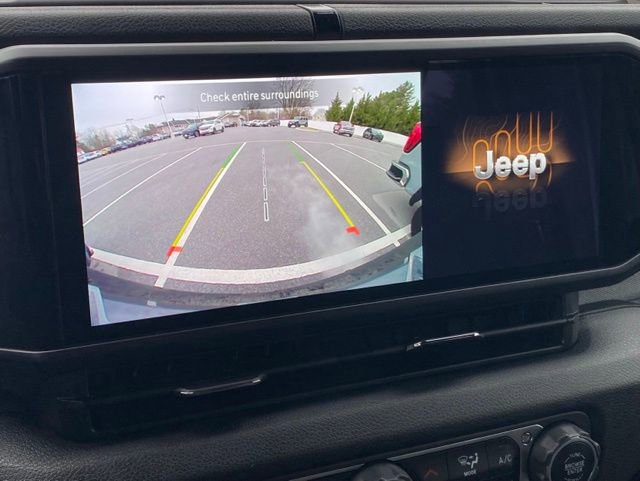 Used 2024 Jeep Wrangler Unlimited w/ Convenience Group image 13