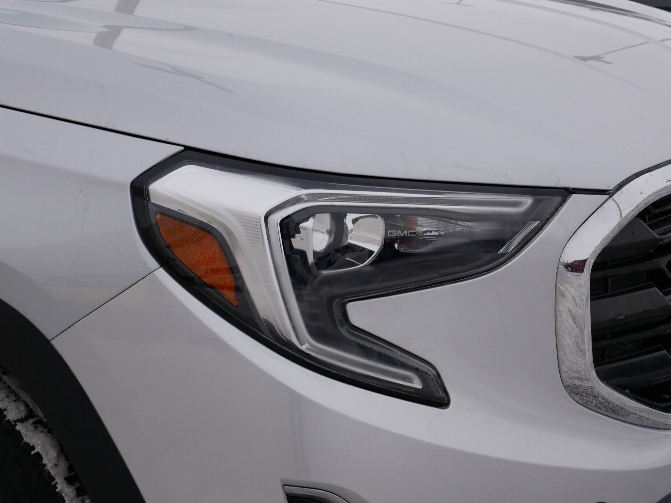 Used 2020 GMC Terrain SLE w/ Driver Convenience Package image 16