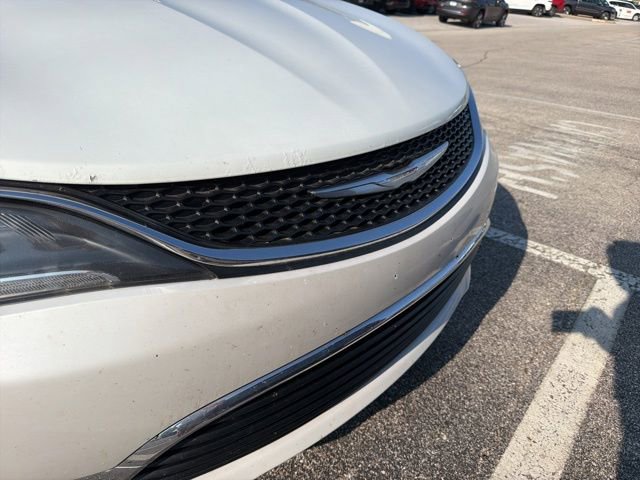 Used 2015 Chrysler 200 Limited FWD image 9