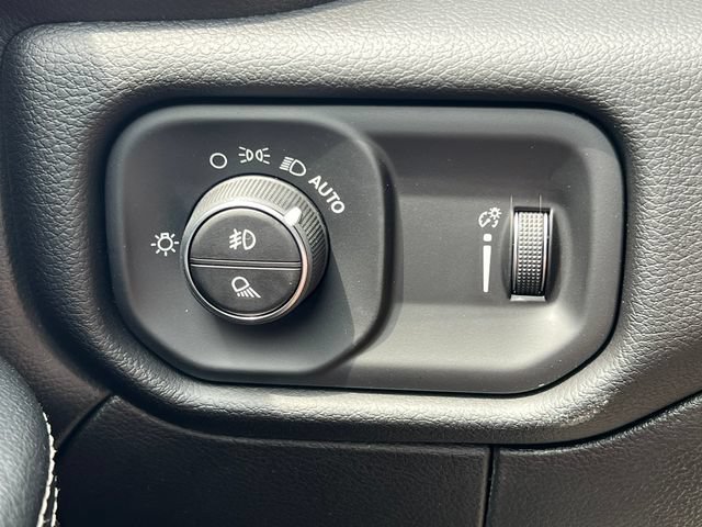 New 2026 RAM 2500 Big Horn AWD/4WD image 16