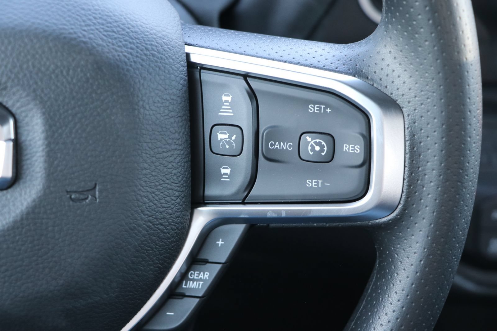 New 2025 RAM 2500 Tradesman AWD/4WD image 17