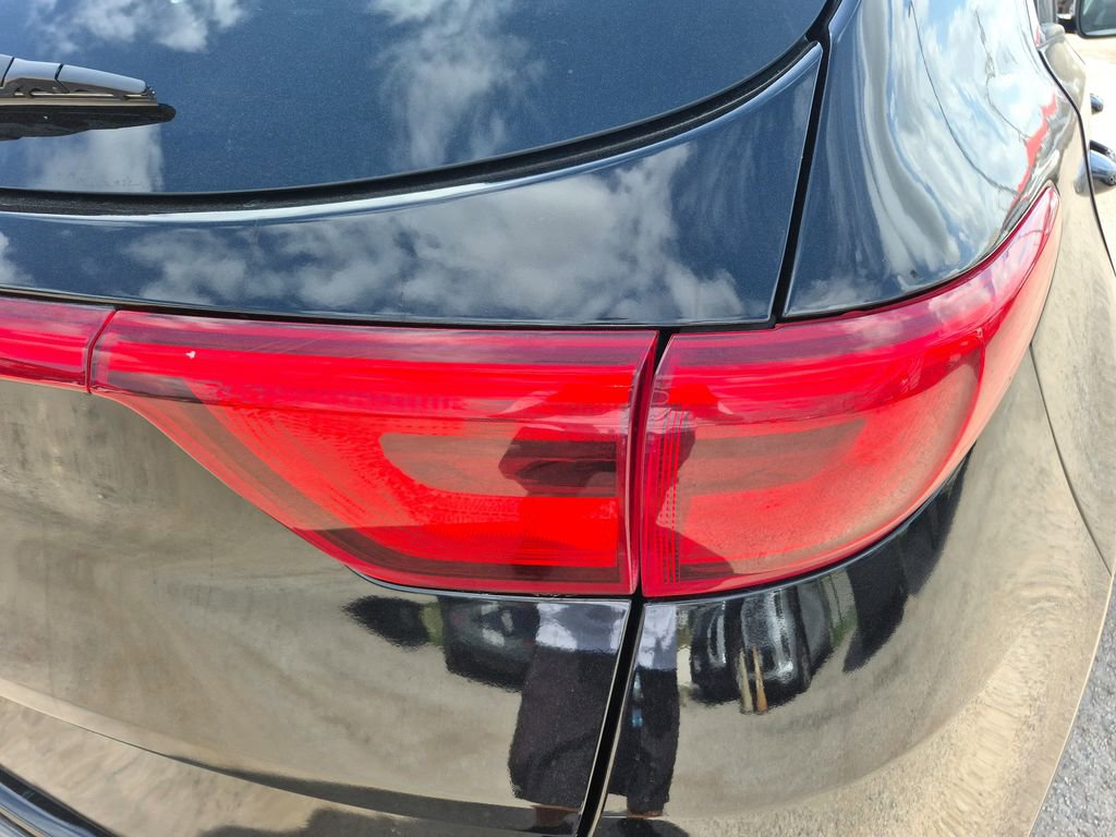 Used 2019 Kia Sportage LX image 11