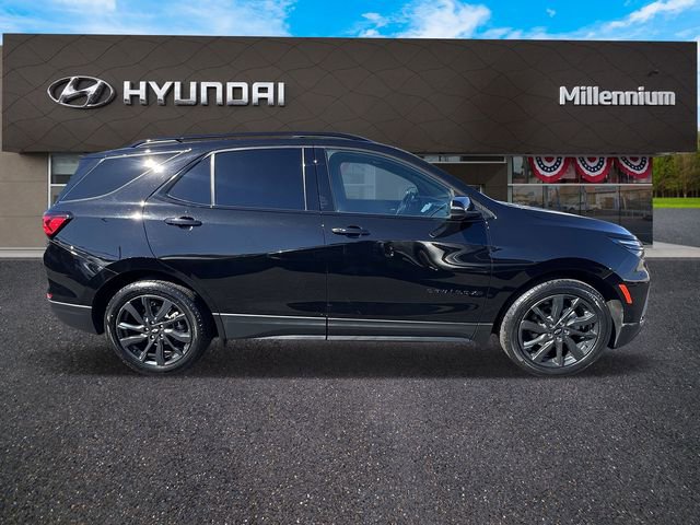 Used 2022 Chevrolet Equinox RS w/ RS Leather Package image 6