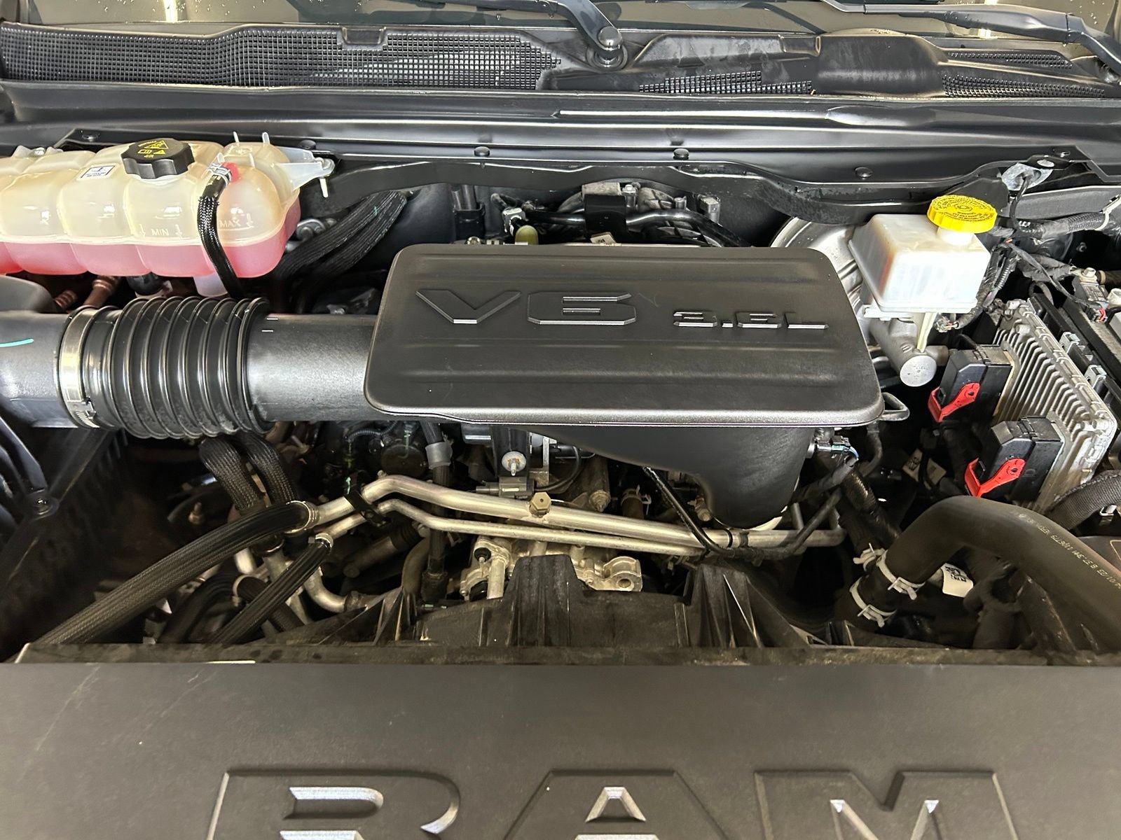 Used 2023 RAM 1500 Big Horn AWD/4WD image 34