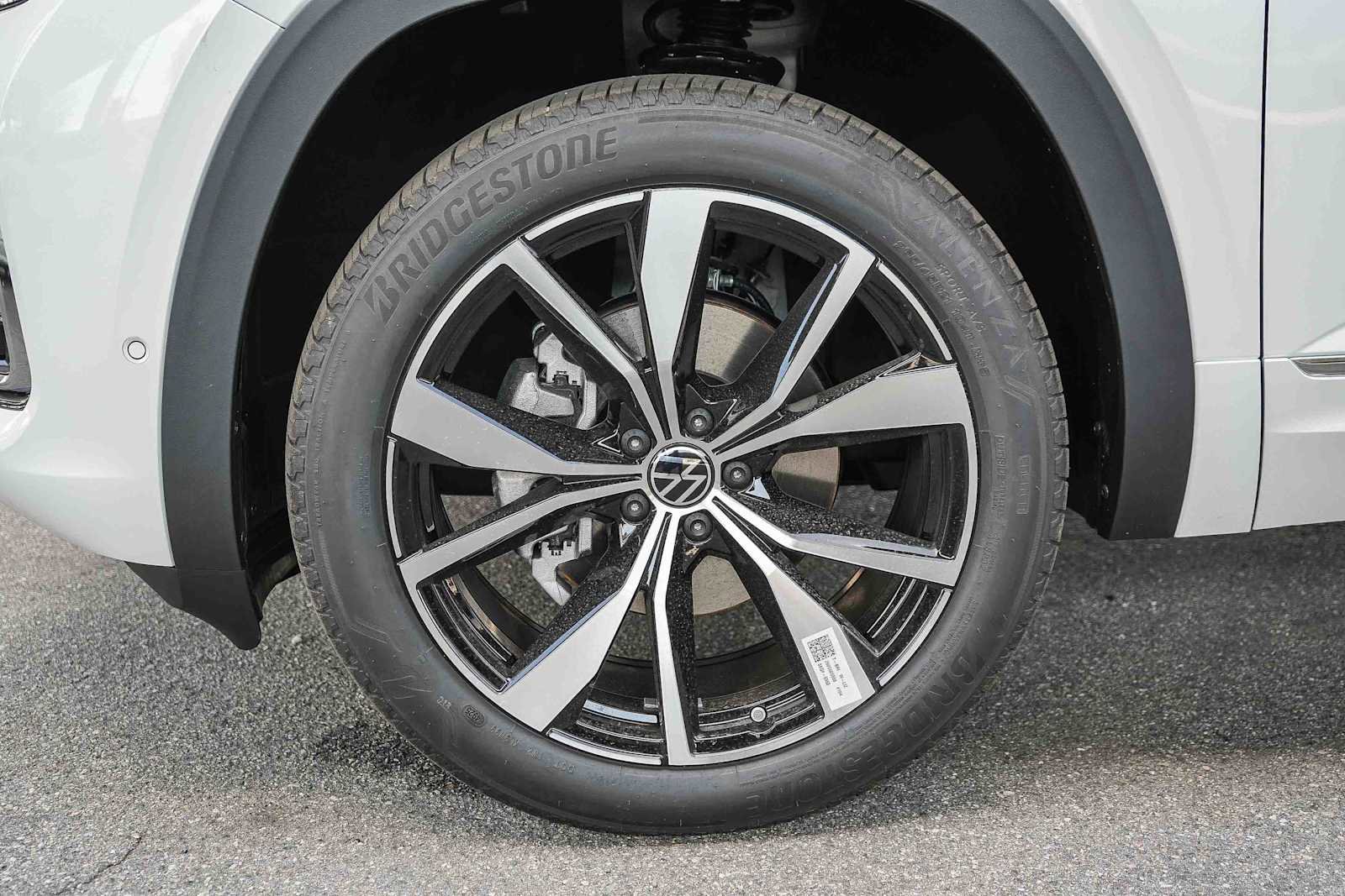 New 2026 Volkswagen Atlas SEL Premium R-Line image 11