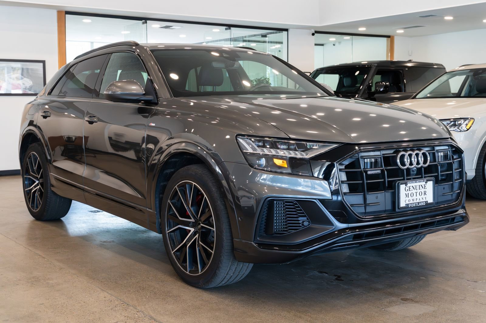 Used 2021 Audi Q8 Premium Plus w/ Premium Plus Package image 3