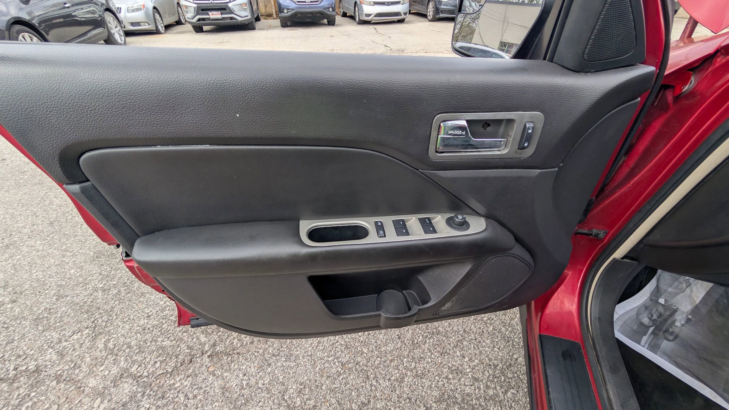 Used 2011 Ford Fusion SEL image 10