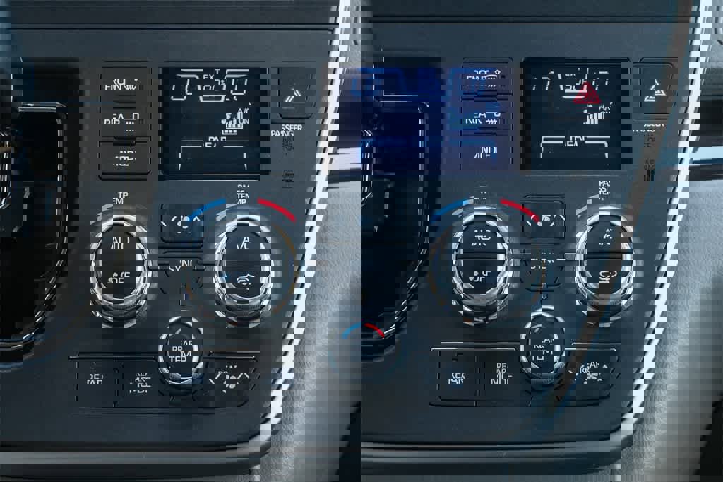 Used 2020 Toyota Sienna XLE Premium image 14