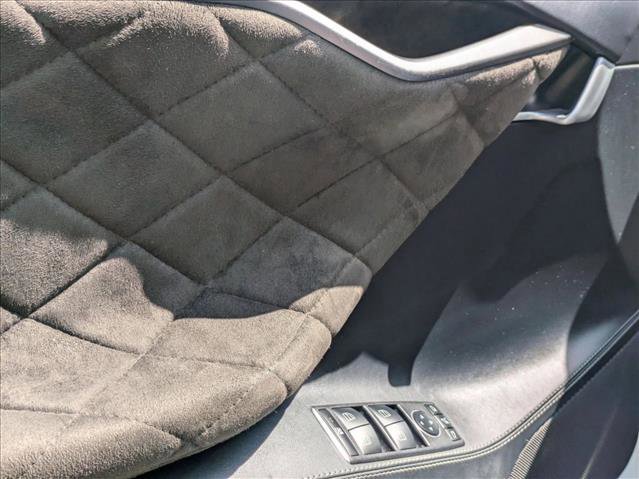 Used 2019 Tesla Model S Performance image 2