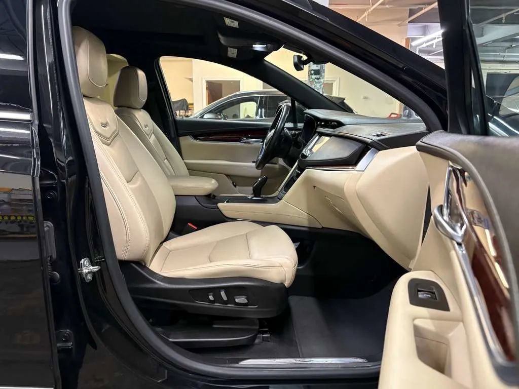 Used 2019 Cadillac XT5 Luxury AWD/4WD image 21
