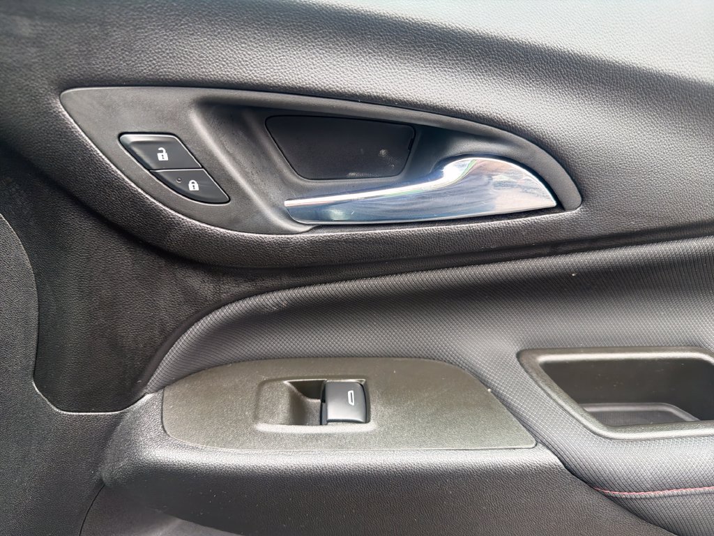 Used 2023 Chevrolet Equinox RS AWD/4WD image 22