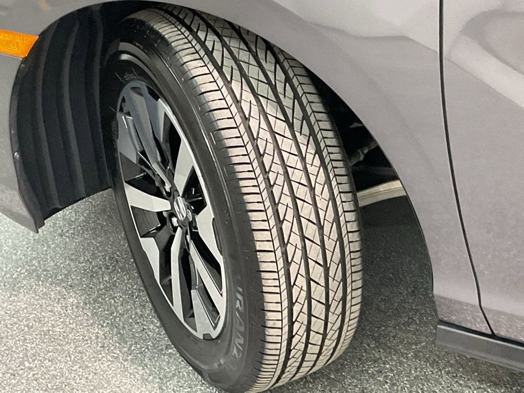 Certified 2026 Honda Odyssey EX-L image 35