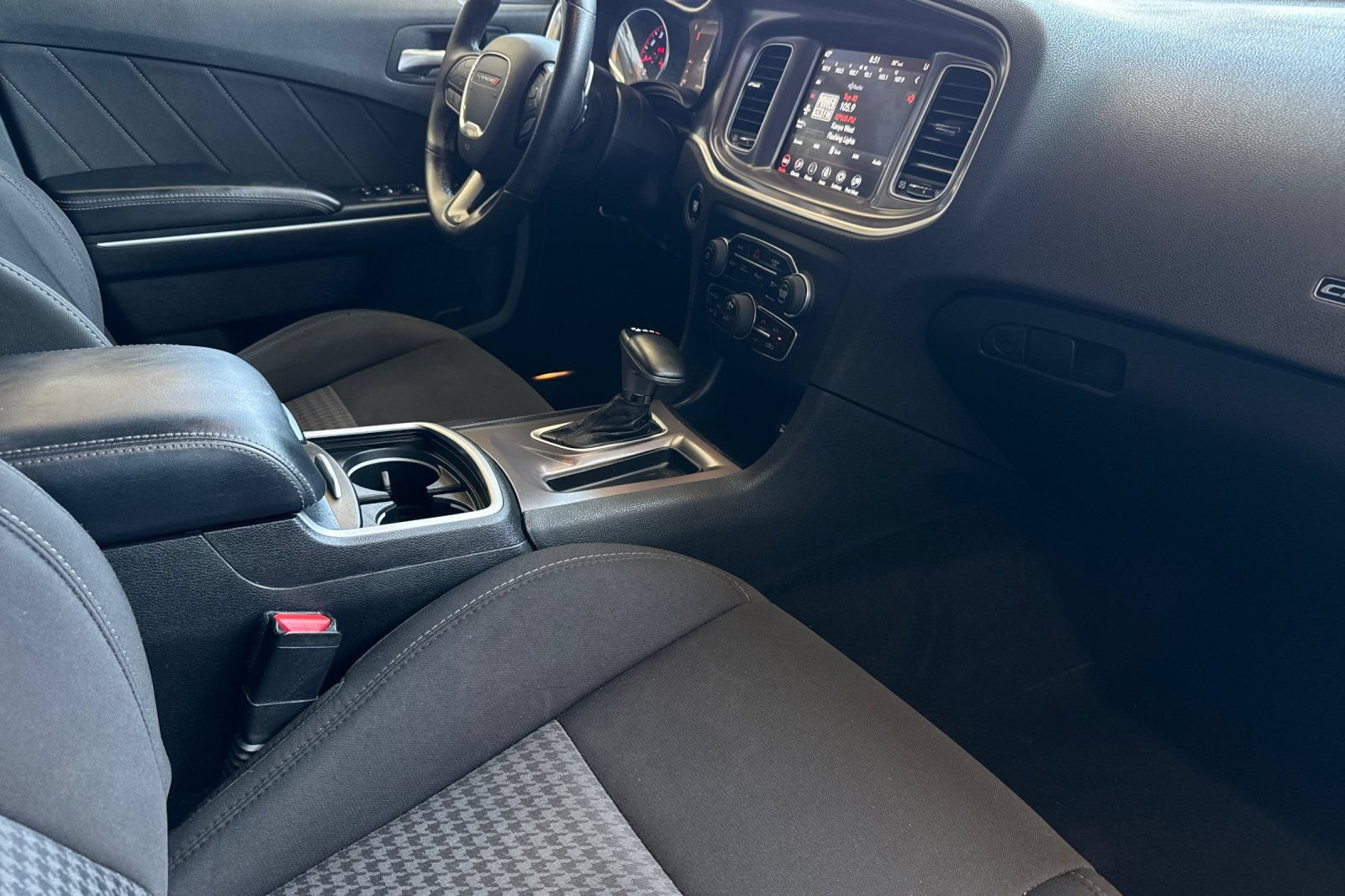 Used 2020 Dodge Charger R/T RWD image 15