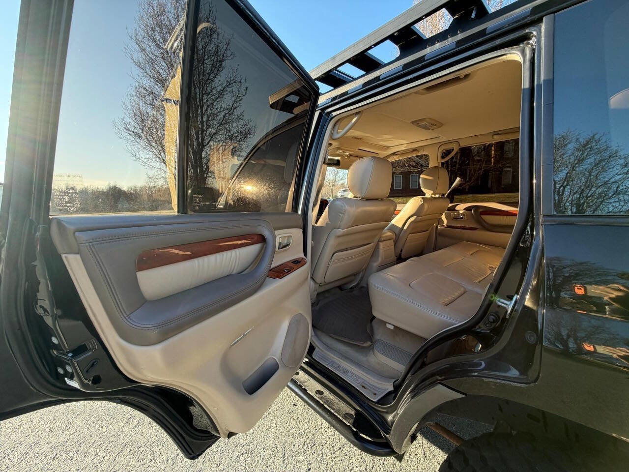 Used 2002 Lexus LX 470 Base 4WD 4dr SUV image 36