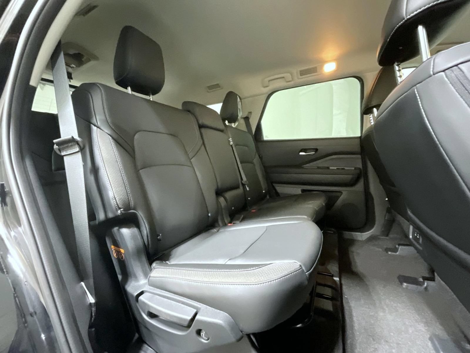 New 2026 Nissan Pathfinder SL AWD/4WD image 19
