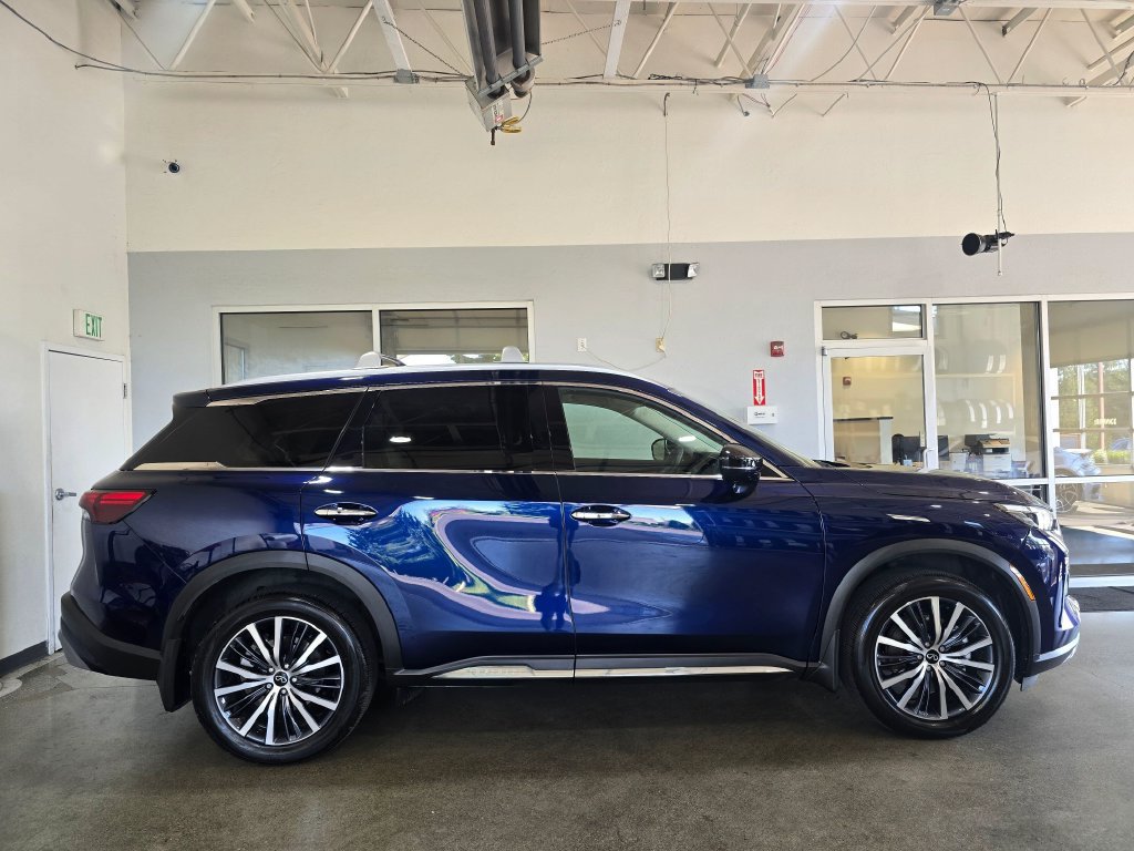 Certified 2025 INFINITI QX60 Sensory AWD/4WD image 4