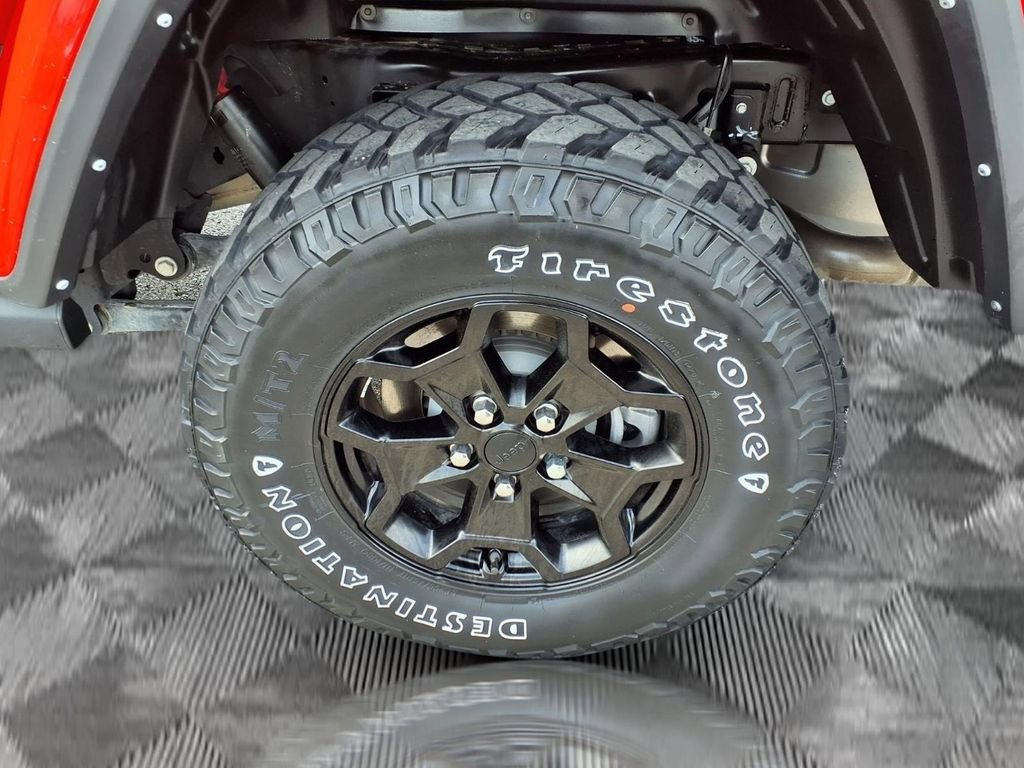 Used 2021 Jeep Gladiator Willys image 20