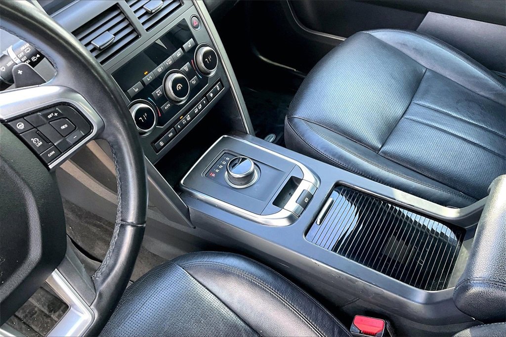 Used 2019 Land Rover Discovery Sport HSE image 15
