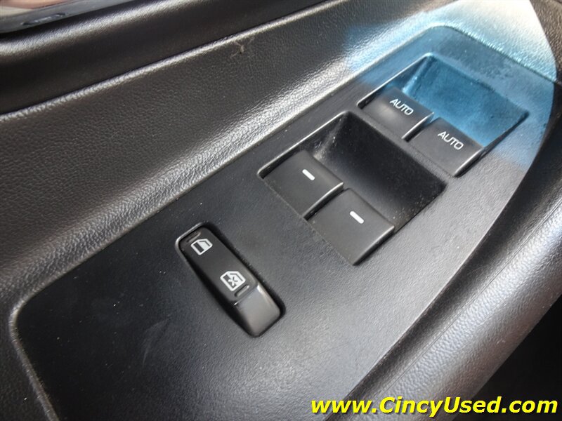 Used 2010 Ford Taurus SHO AWD/4WD image 24