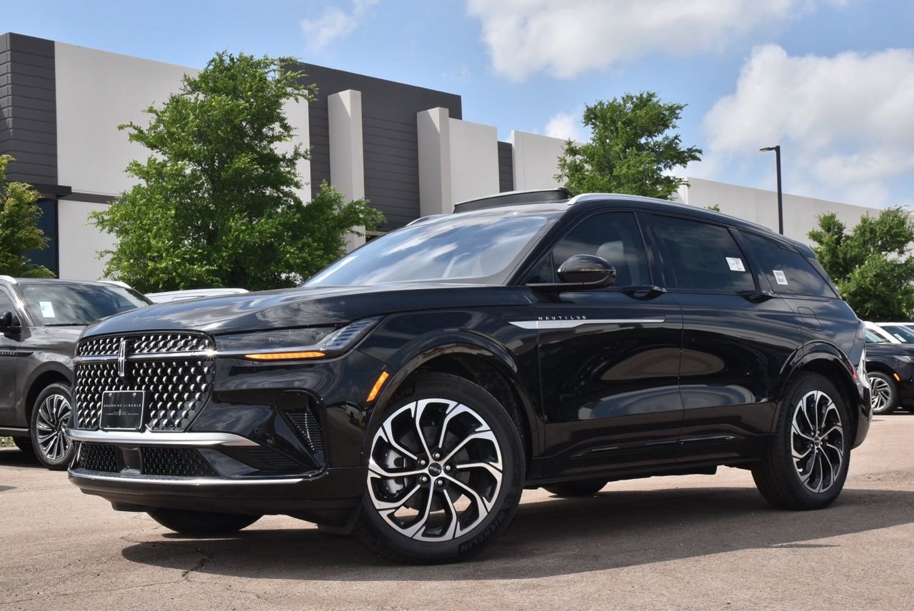 New 2026 Lincoln Nautilus Reserve AWD/4WD image 8