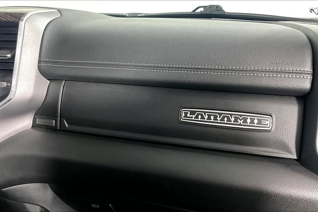 Used 2025 RAM 1500 Laramie AWD/4WD image 16