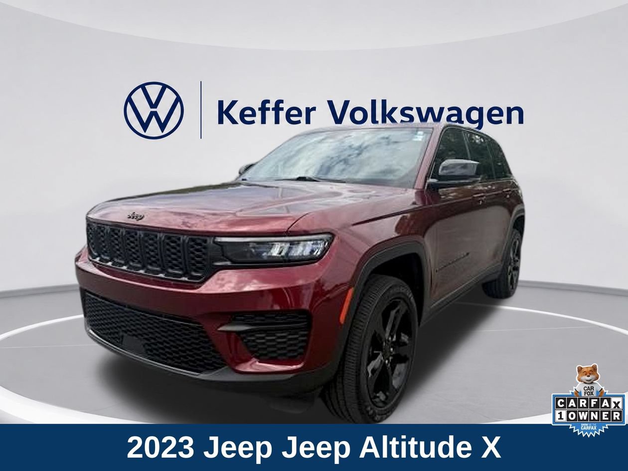 Used 2023 Jeep Grand Cherokee Altitude