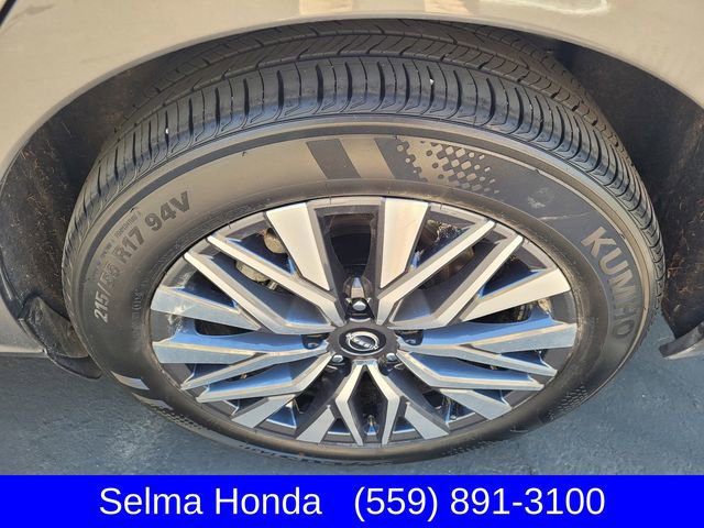 Used 2025 Nissan Altima 2.5 SV FWD image 24