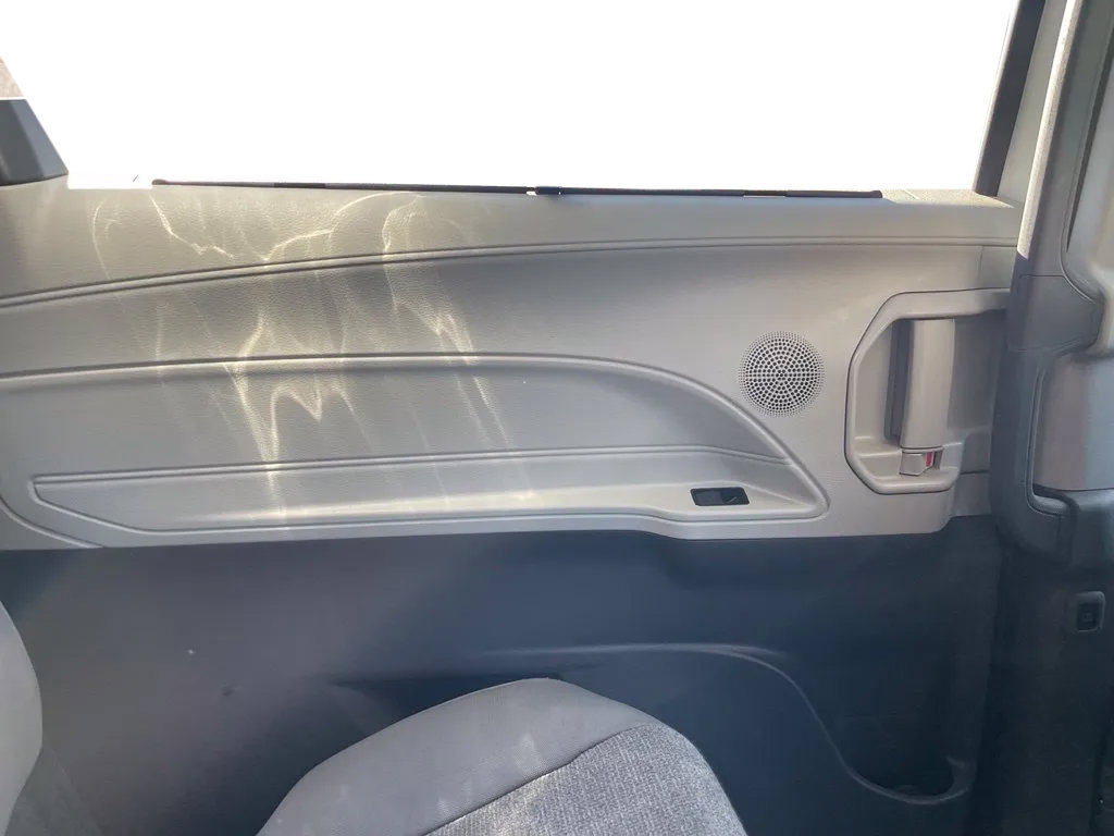 Used 2024 Toyota Sienna LE FWD image 18