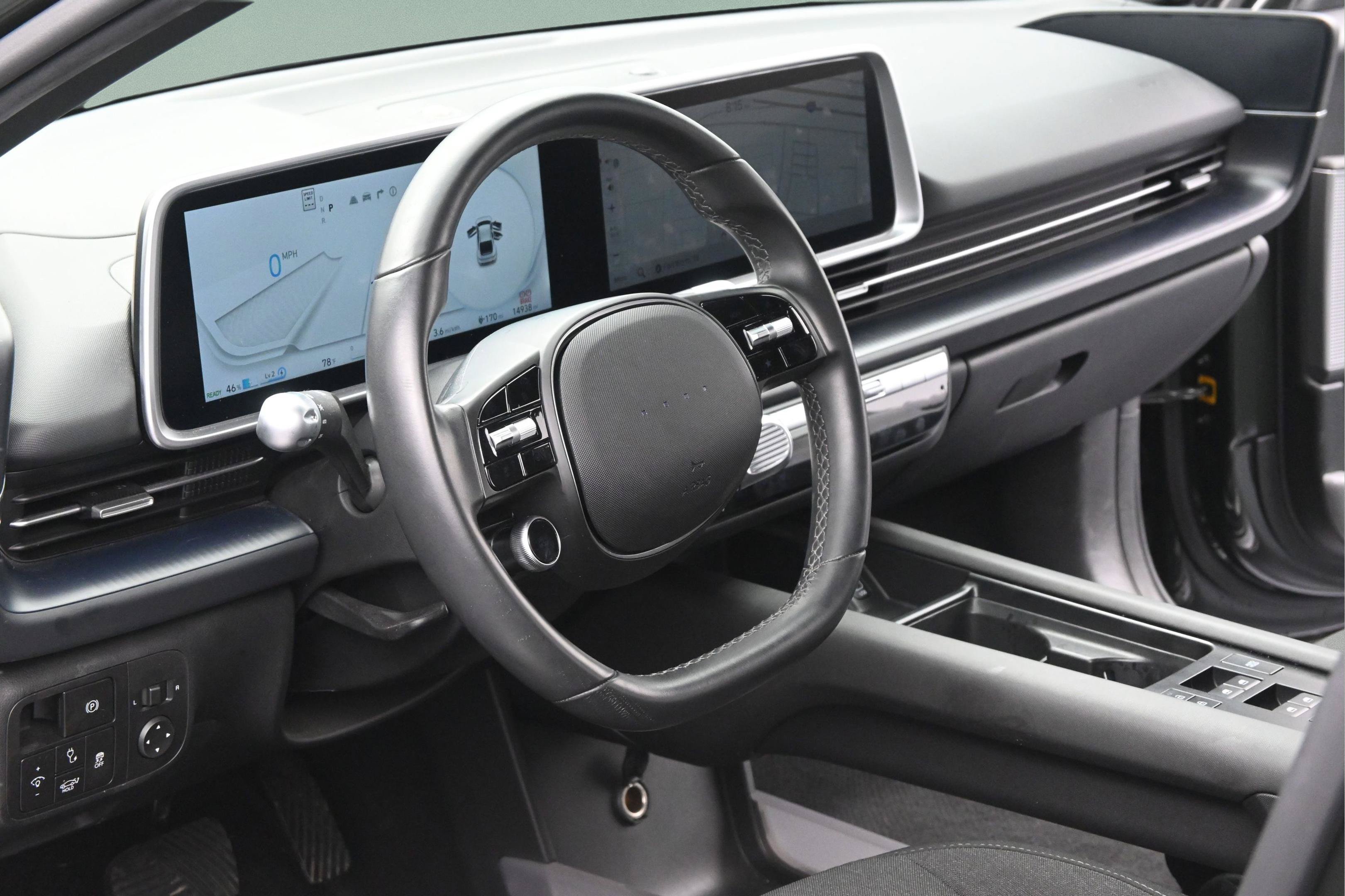 Used 2024 Hyundai Ioniq 6 SE RWD image 12