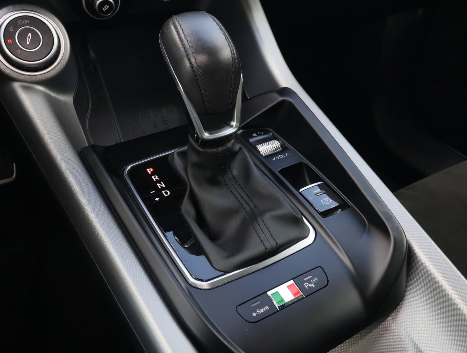 Used 2024 Alfa Romeo Tonale Veloce w/ Active Assist Package AWD/4WD image 22