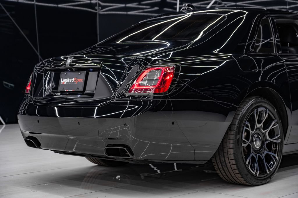 Used 2022 Rolls-Royce Ghost Black Badge AWD/4WD image 17