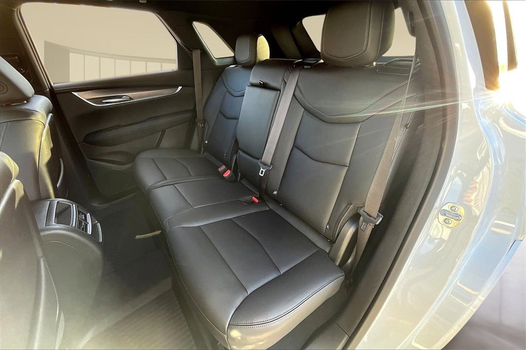 New 2026 Cadillac XT5 Luxury image 10