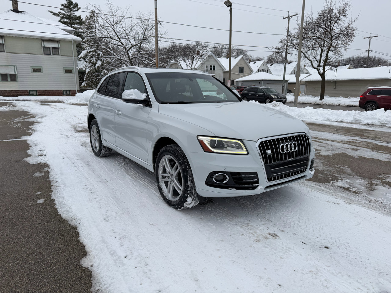 Used 2017 Audi Q5 2.0T Premium Plus w/ Technology Package