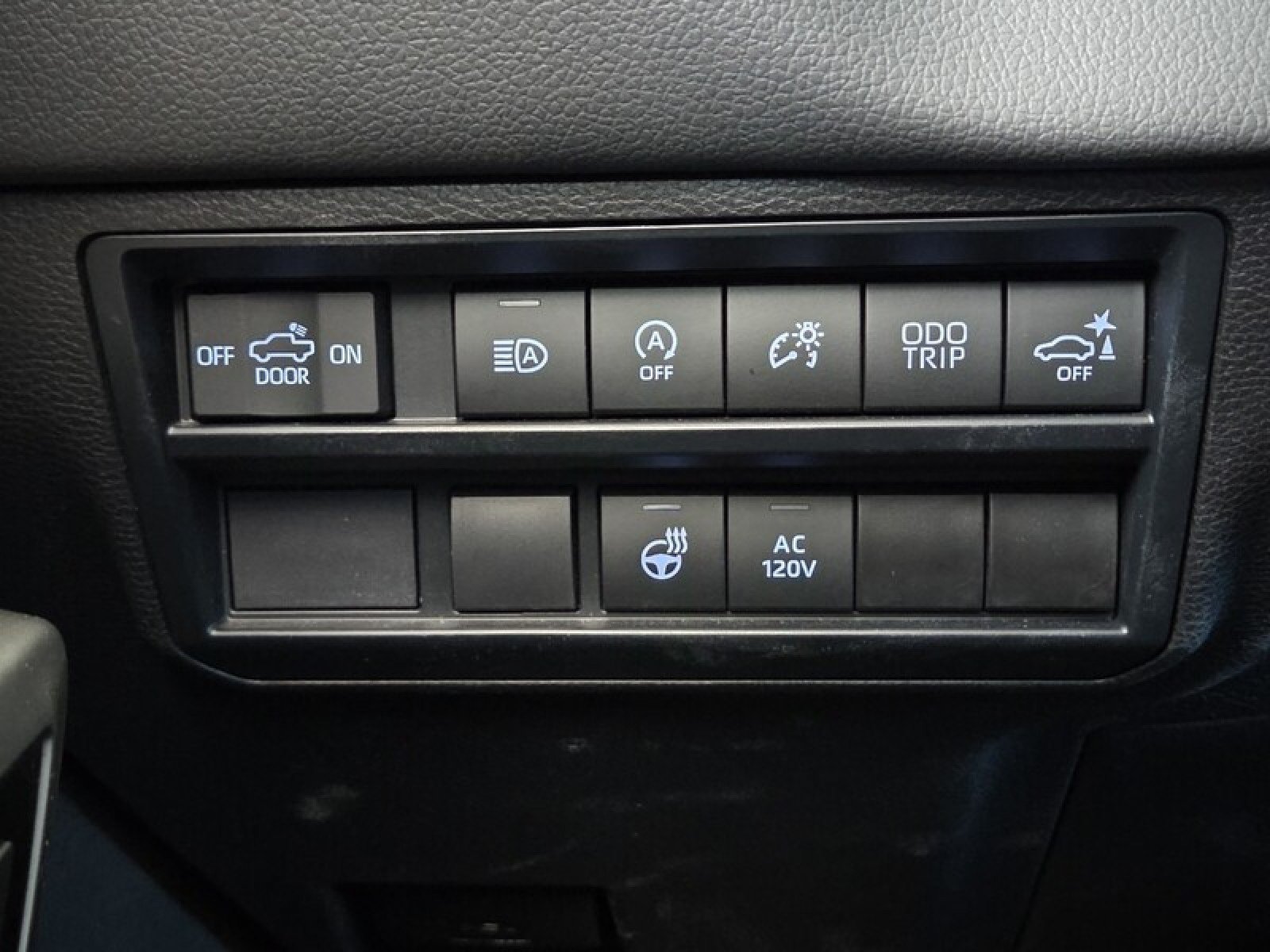 Used 2024 Toyota Tundra Limited AWD/4WD image 34