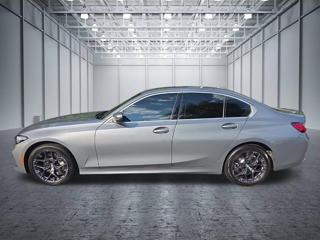 Used 2025 BMW 330i xDrive Sedan AWD/4WD image 4