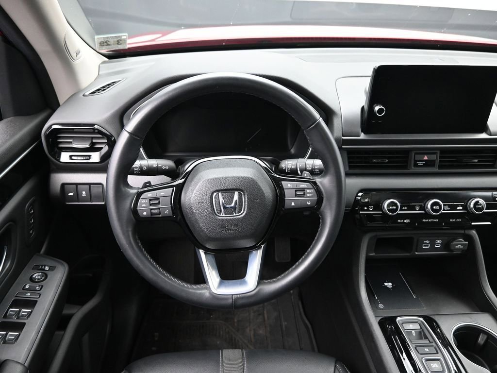 Used 2024 Honda Pilot Touring image 22