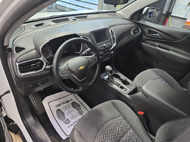 Used 2023 Chevrolet Equinox LT AWD/4WD image 16