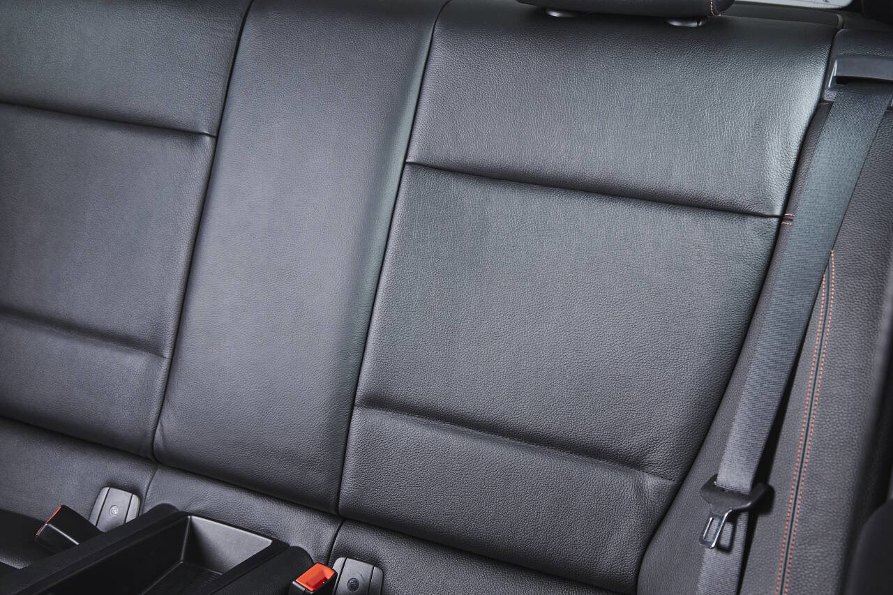 Used 2011 BMW 1 Series M image 65