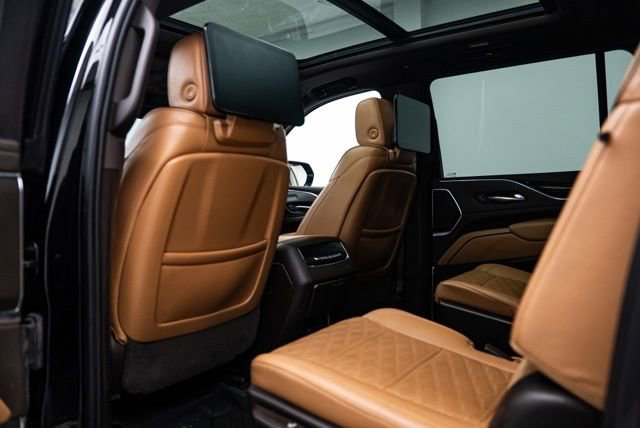 Used 2021 Cadillac Escalade ESV Premium Luxury image 22