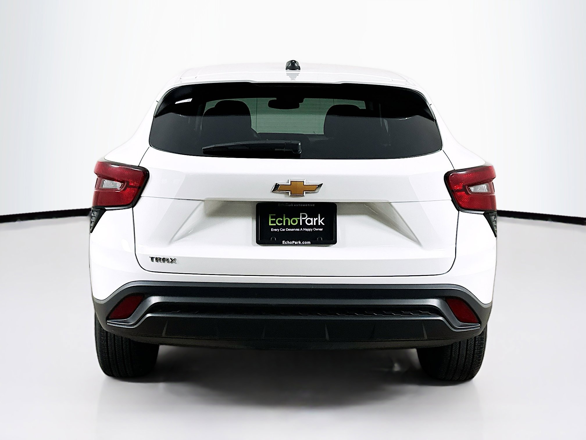 Used 2025 Chevrolet Trax LS FWD image 7